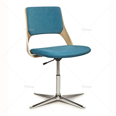 Kinnarps Chairs系列942XBASE4WOFA会议椅