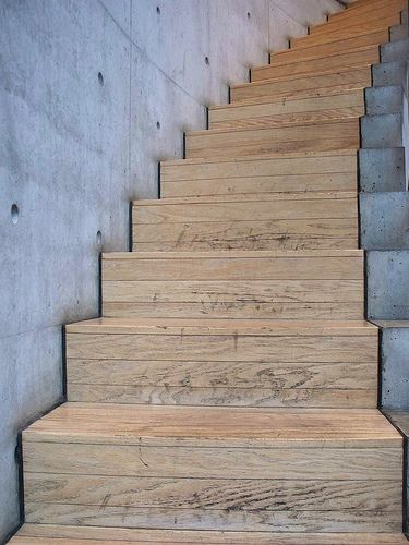 						混凝土与木质楼梯细节