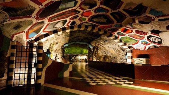 斯德哥尔摩地铁：世界最长地下艺术长廊