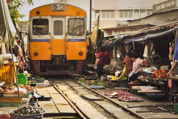 曼谷铁路市场