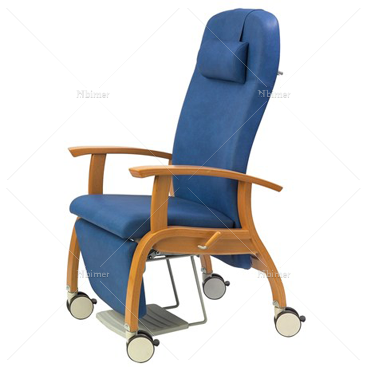 可移动的木质躺椅
